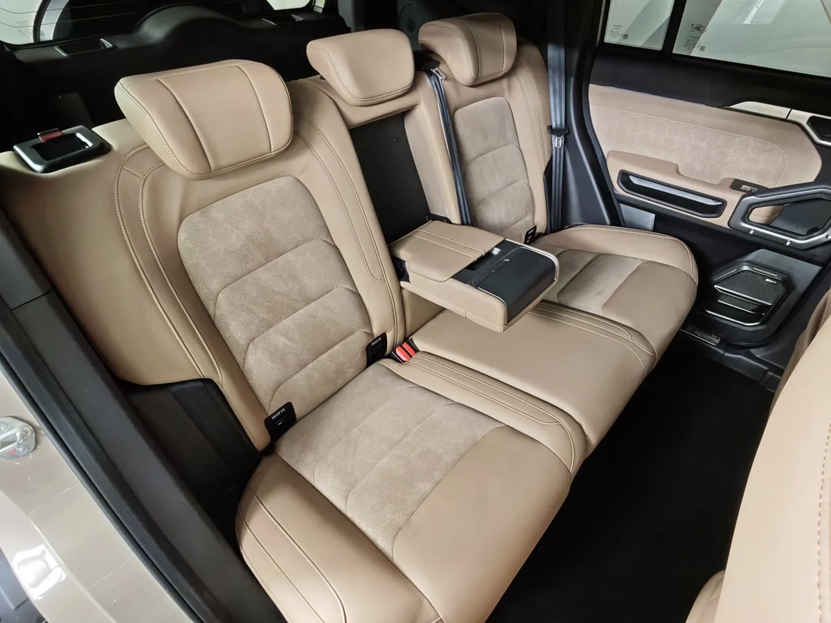JETOUR T2 2.0T 7DCT AWD (245 л.с.) Люкс Коричневый в АВИЛОН. Слайд №17