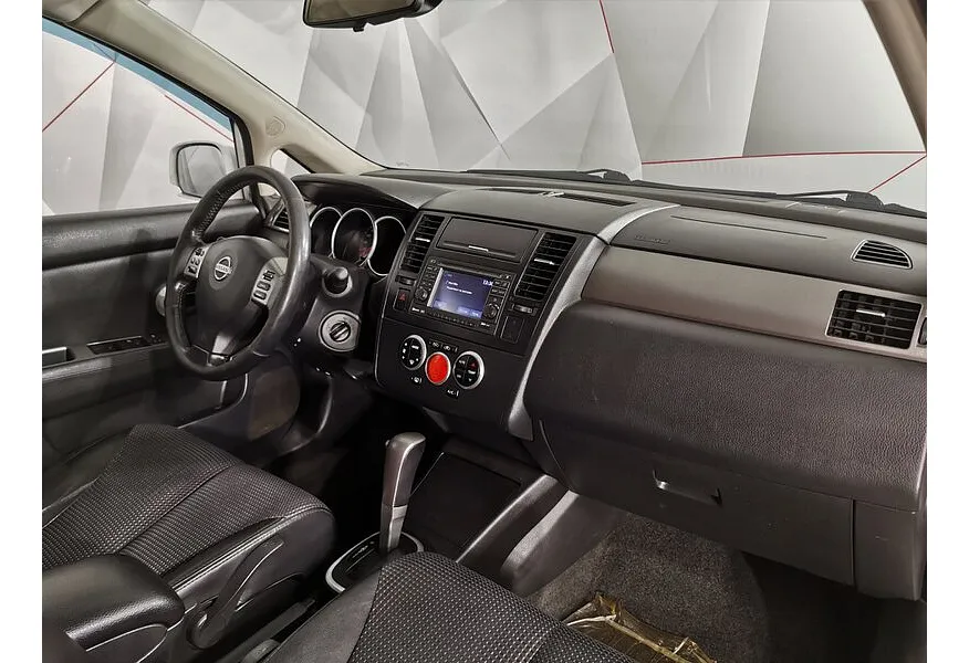 Nissan Tiida 1.6 AT (110 л.с.) Белый в АВИЛОН. Слайд №12