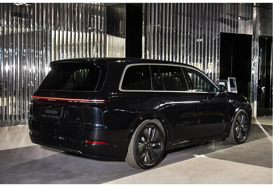 Li Auto L9 1.5 AT 4WD (449 л.с.) Ultra Черный в АВИЛОН. Слайд №8