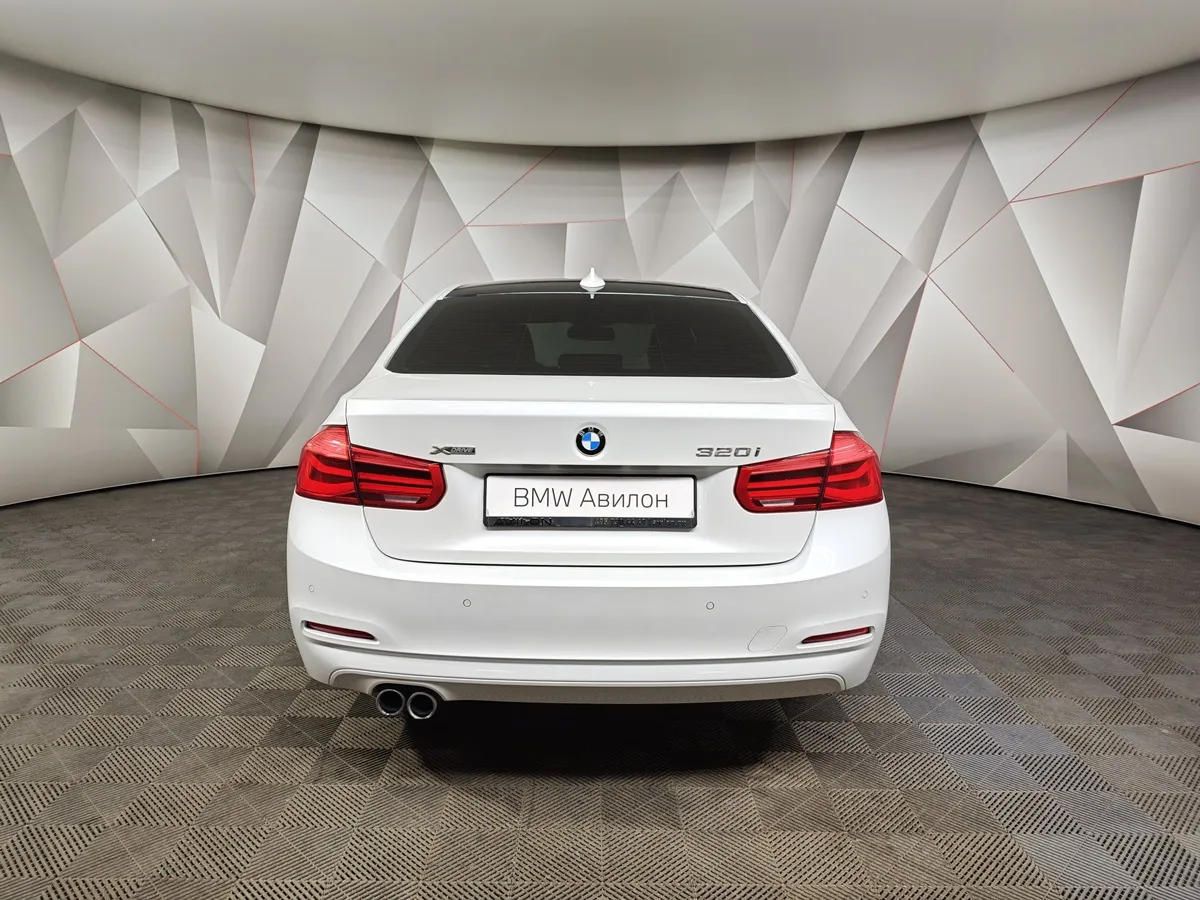 BMW 3 серия 320i xDrive AT (184 л.с.) M Sport Белый в АВИЛОН. Слайд №4