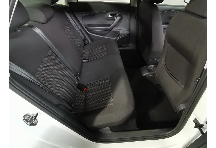 Volkswagen Polo 1.6 MPI MT (110 л.с.) Trendline Белый в АВИЛОН. Слайд №16