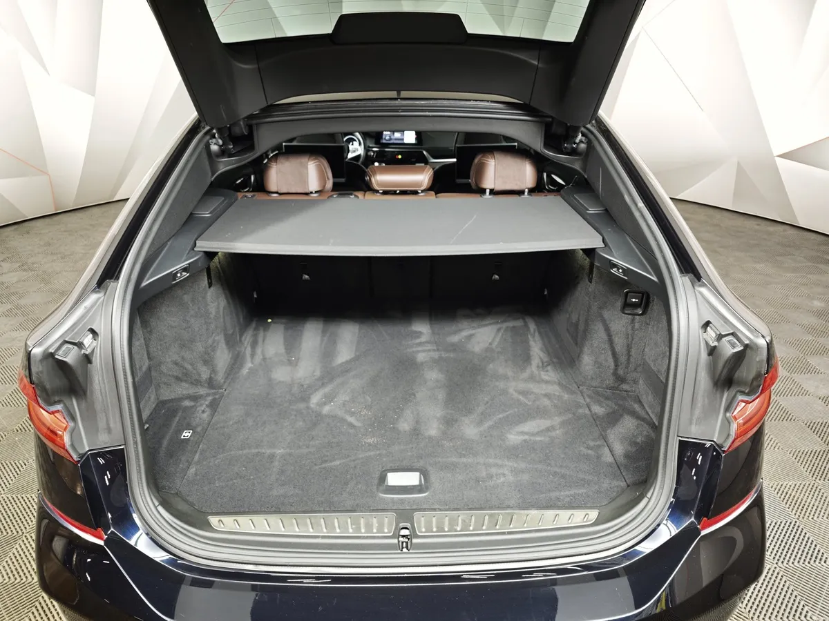 BMW 6 серия 640i xDrive Steptronic (340 л.с.) Черный в АВИЛОН. Слайд №9