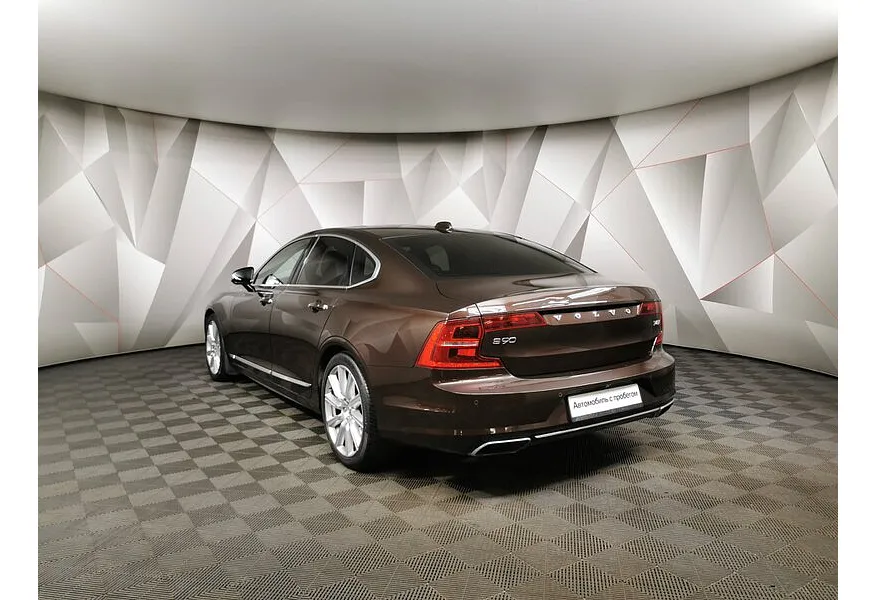 Volvo S90 2.0 T4 Drive-E AT (190 л.с.) Inscription Коричневый в АВИЛОН. Слайд №4