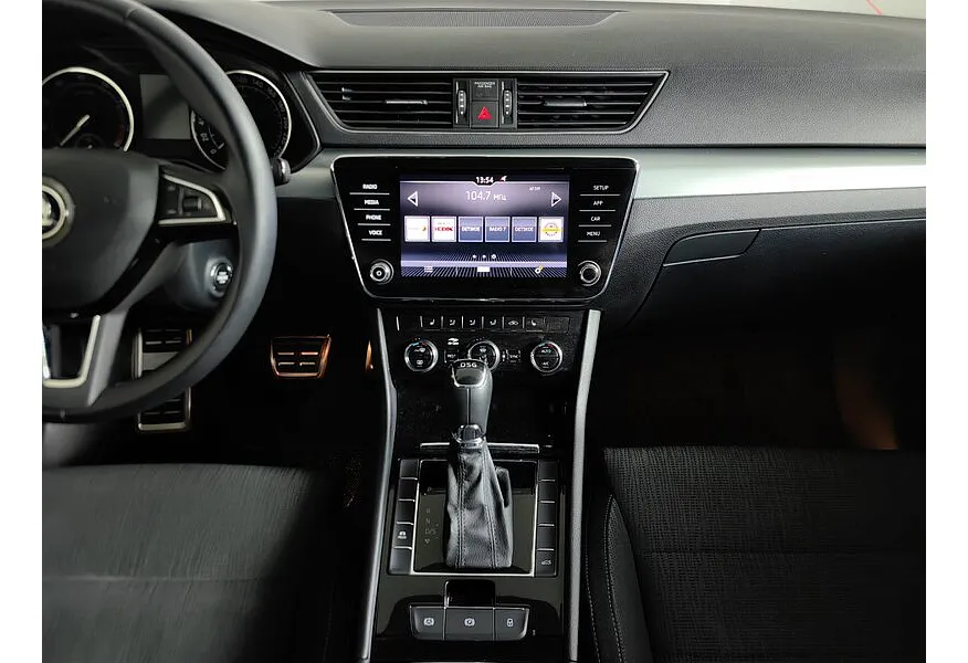 Skoda Superb 1.8 TSI DSG (180 л.с.) Черный в АВИЛОН. Слайд №15