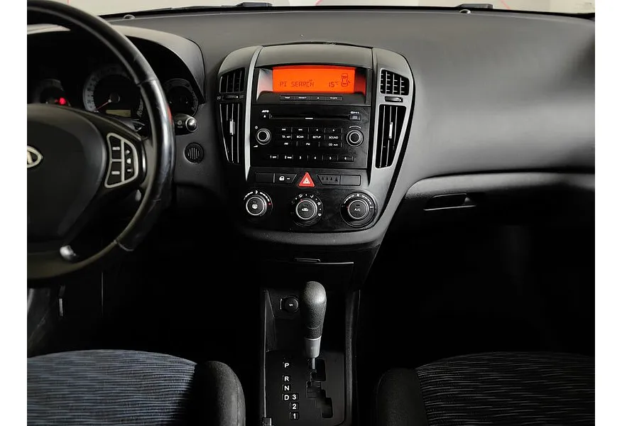 Kia Ceed 1.6 AT (122 л.с.) Красный в АВИЛОН. Слайд №14