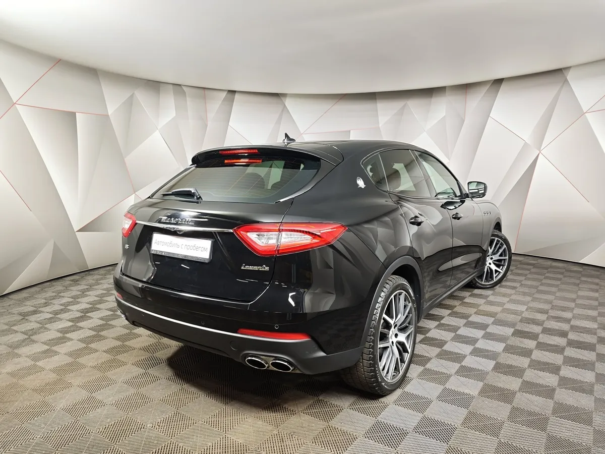Maserati Levante Diesel 3.0 V6 AT (275 л.с.) Gransport Черный в АВИЛОН. Слайд №2
