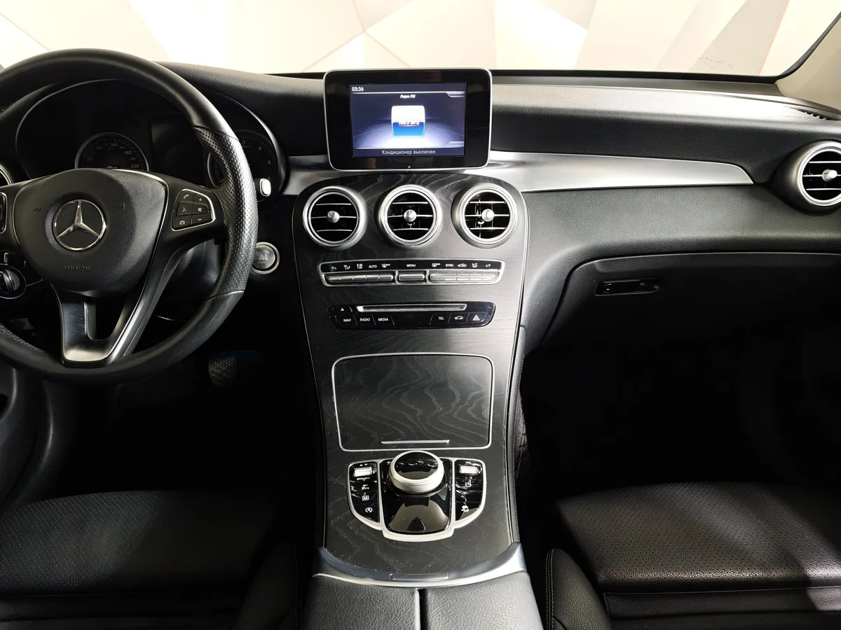 Mercedes-Benz GLC 250 d 9G-TRONIC 4MATIC (204 л.с.) Sport Черный в АВИЛОН. Слайд №15