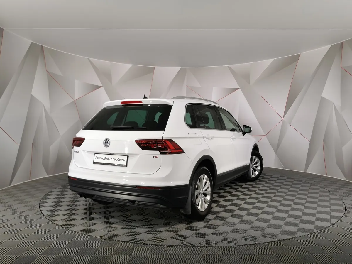 Volkswagen Tiguan 1.4 TSI BlueMotion DSG (150 л.с.) Avenue Белый в АВИЛОН. Слайд №2