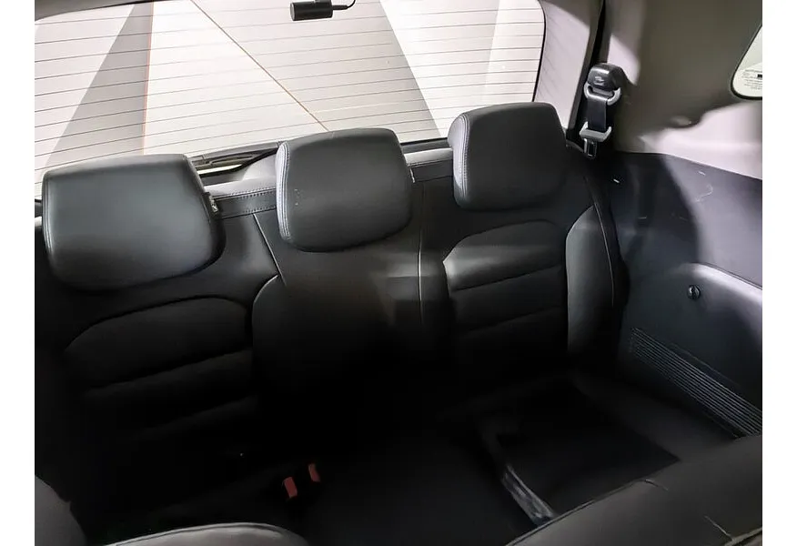 SsangYong Korando Turismo 2.2d AT 4WD (178 л.с.) Белый в АВИЛОН. Слайд №21