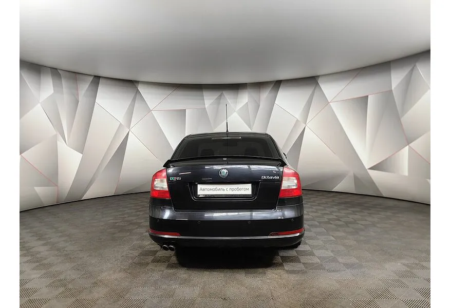 Skoda Octavia 2.0 TSI DSG (200 л.с.) RS Черный в АВИЛОН. Слайд №8