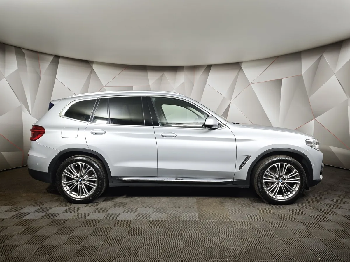BMW X3 xDrive30d AT (249 л.с.) Luxury Серебристый в АВИЛОН. Слайд №6