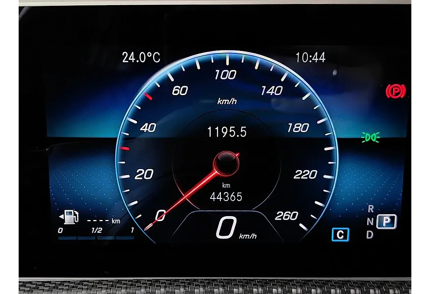 Mercedes-Benz CLA 200 7-G DCT (150 л.с.) Синий в АВИЛОН. Слайд №17