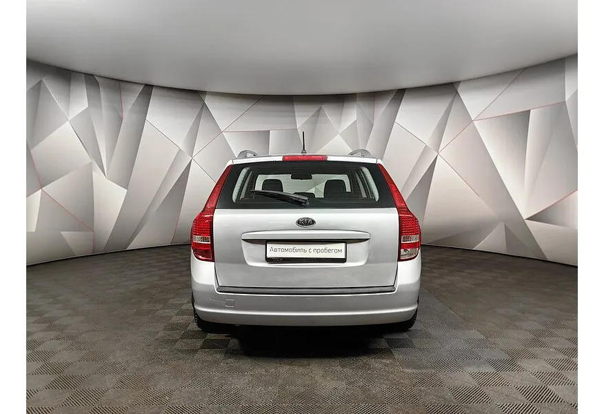 Kia Ceed 1.6 MT (122 л.с.) Серый в АВИЛОН. Слайд №8