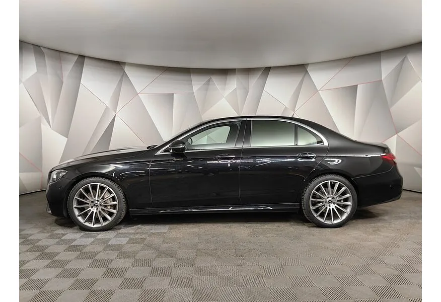 Mercedes-Benz E-Класс E 350 4MATIC 9G-TRONIC (299 л.с.) Черный в АВИЛОН. Слайд №5