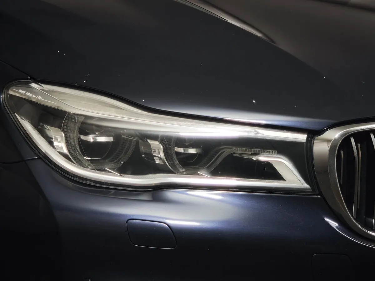 BMW 7 серия 730Ld xDrive AT (249 л.с.) Синий в АВИЛОН. Слайд №8
