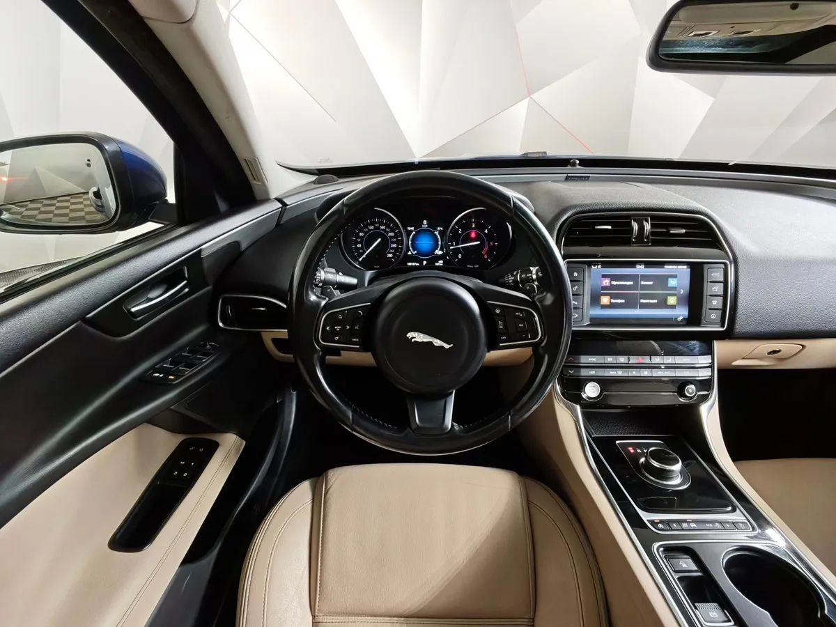 Jaguar XE 2.0 D AT AWD (180 л.с.) S Синий в АВИЛОН. Слайд №20