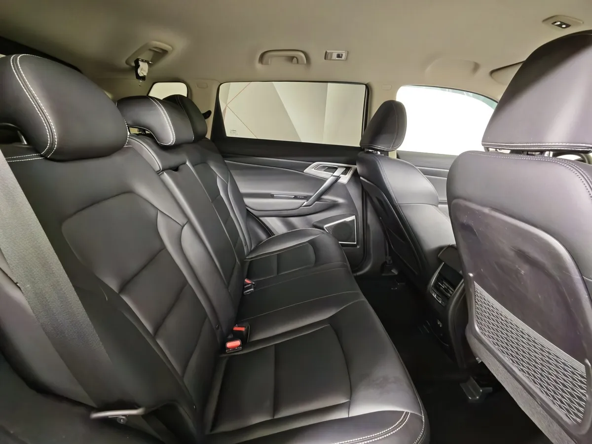 Geely Atlas 2.4 AT AWD (148 л.с.) Standard Белый в АВИЛОН. Слайд №16