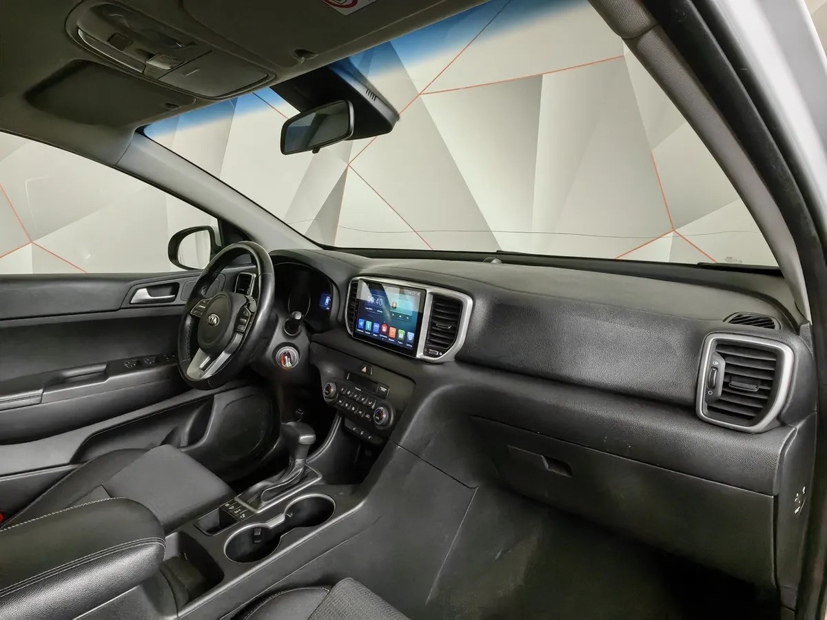 Kia Sportage 2.0 MPI AT 4WD (150 л.с.) Comfort Белый в АВИЛОН. Слайд №13