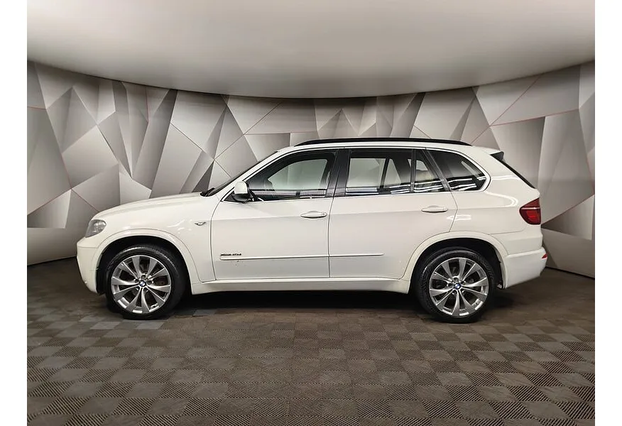 LIVE. Слайд №2