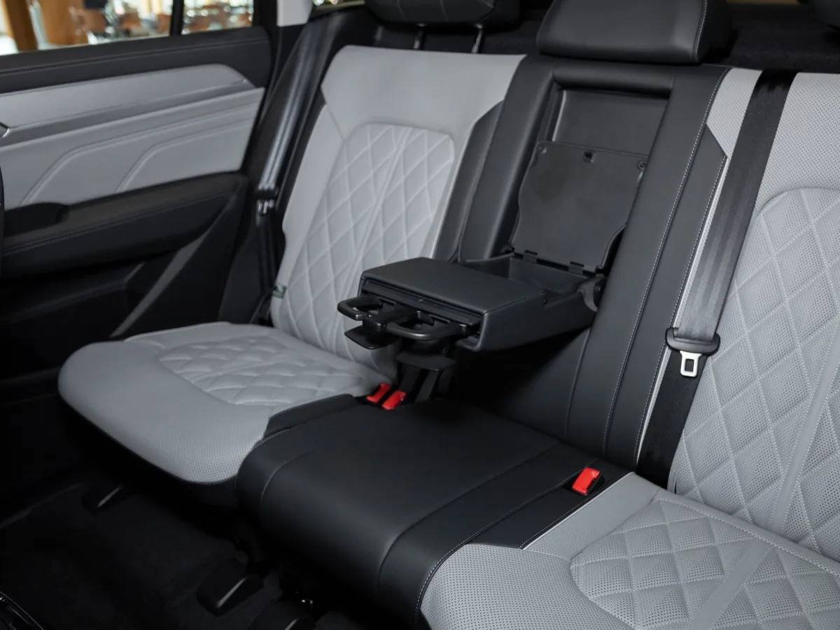Volkswagen Tavendor 2.0TSI DSG 4WD (220 л.с.) R-Line Cruise Edition Серый в АВИЛОН. Слайд №12