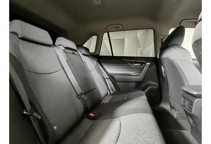 Toyota RAV4 2.0i CVT AWD (149 л.с.) Черный в АВИЛОН. Слайд №16