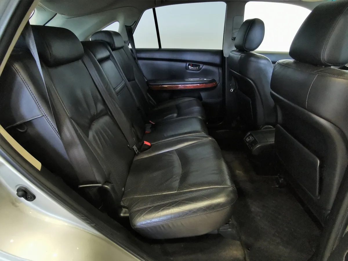 Lexus RX 400h CVT AWD (210 л.с.) Серебристый в АВИЛОН. Слайд №15