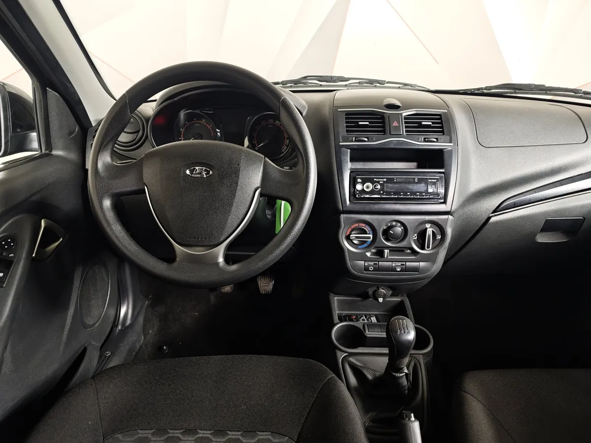 ВАЗ (Lada) Granta 1.6 MT 8кл (87 л.с.) Черный в АВИЛОН. Слайд №20