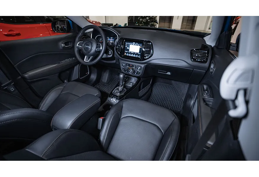 АВИЛОН - Jeep Compass 2.4 4x4 AT (150 л.с.) Limited Черный - slide 2