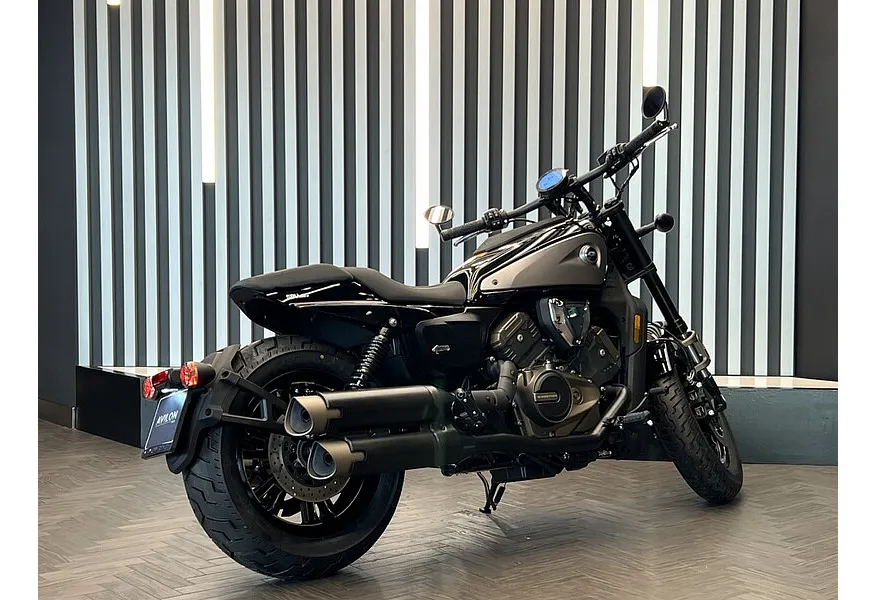 АВИЛОН - QJMOTOR SRV 600V 561 см³ (68 л.с.) (68) 561 Черный - slide 9626516