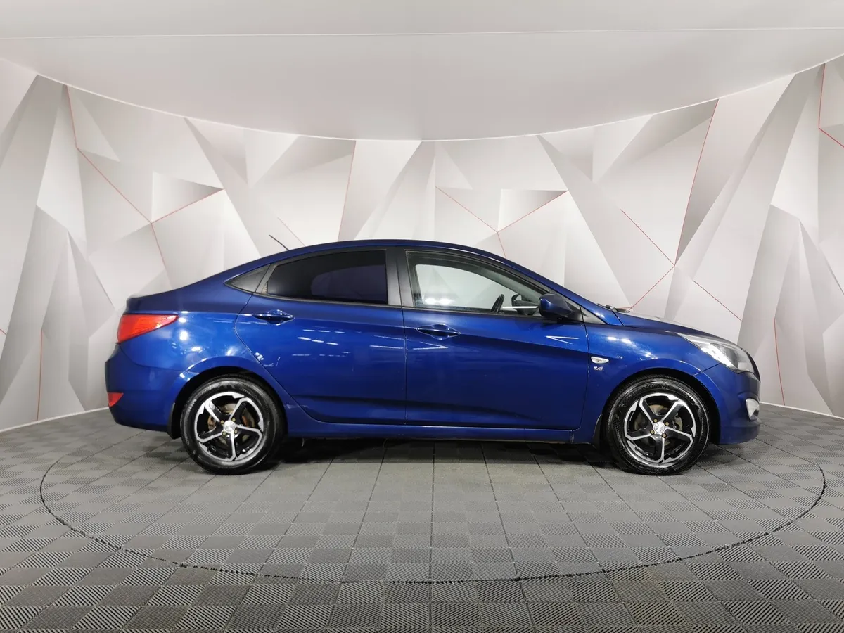 Hyundai Solaris 1.6 AT (123 л.с.) Синий в АВИЛОН. Слайд №6
