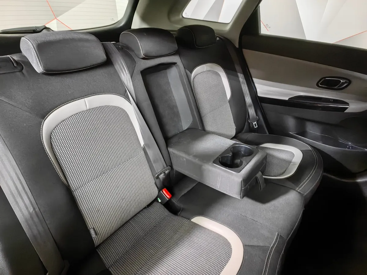 Kia Ceed 1.6 DCT (135 л.с.) Prestige Серый в АВИЛОН. Слайд №17