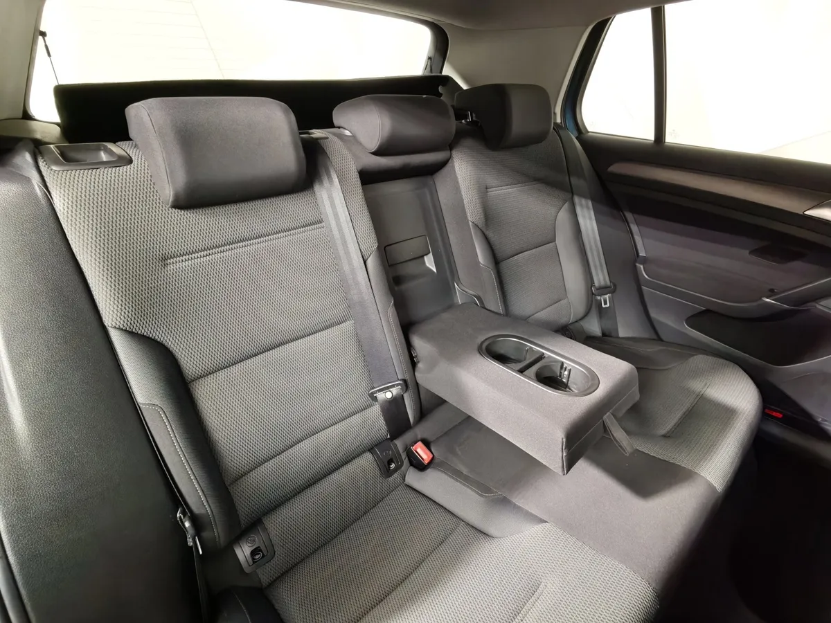 Volkswagen Golf 1.4 TSI МТ (125 л.с.) Comfortline Голубой в АВИЛОН. Слайд №16