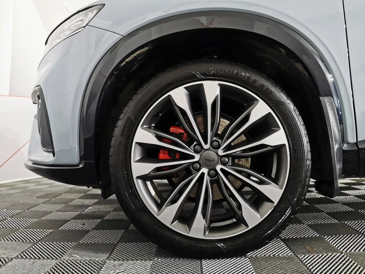 Geely Tugella 2.0 AT AWD (238 л.с.) Flagship Серый в АВИЛОН. Слайд №9