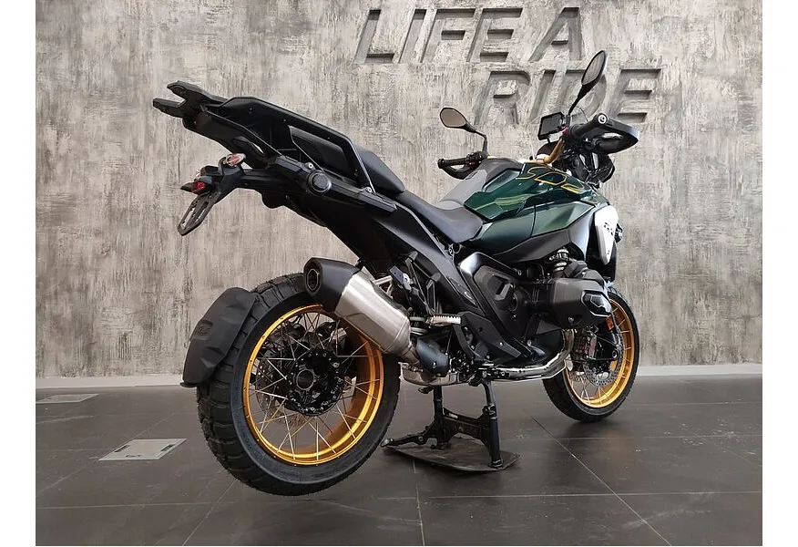 BMW Motorrad R 1300 GS R 1300 GS 1300 см³ (145) 1300 Зеленый в АВИЛОН. Слайд №2