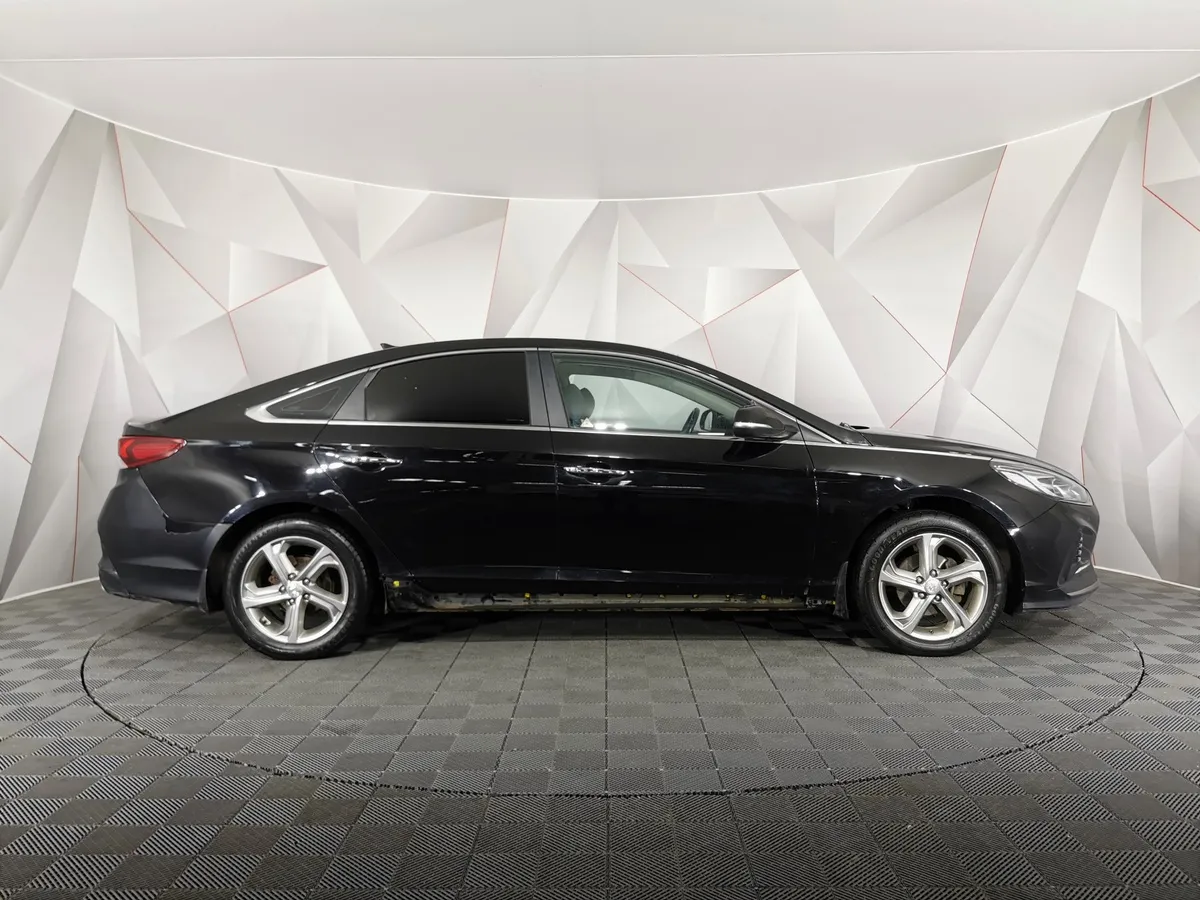 Hyundai Sonata 2.0 AT (150 л.с.) Primary Черный в АВИЛОН. Слайд №6