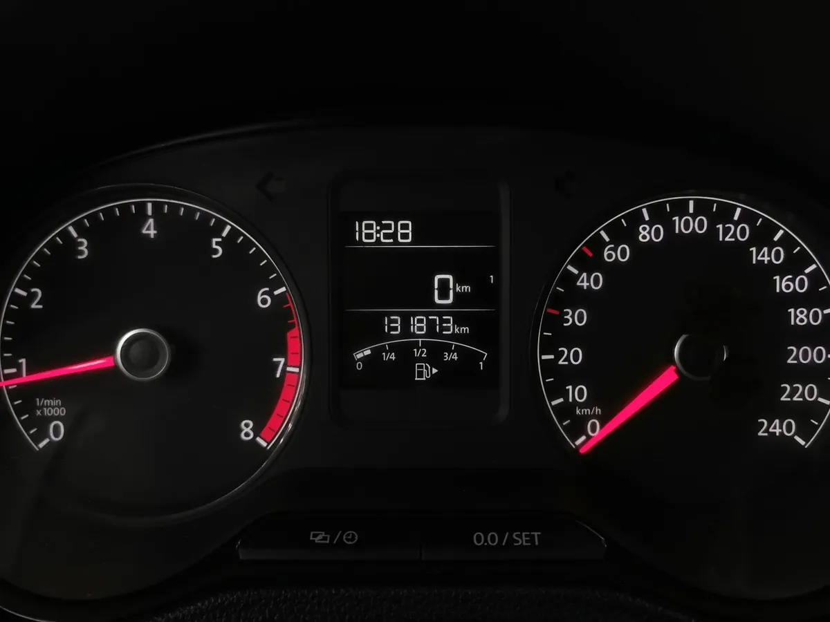 Volkswagen Polo 1.6 Tiptronic (105 л.с.) Comfortline Коричневый в АВИЛОН. Слайд №17