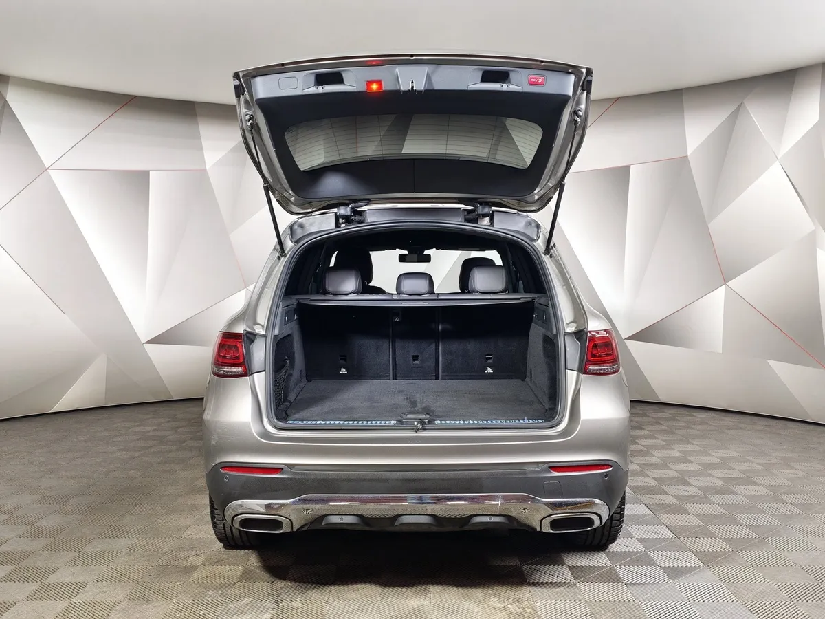 Mercedes-Benz GLC 200 9G-TRONIC 4MATIC (197 л.с.) Premium Серый в АВИЛОН. Слайд №12