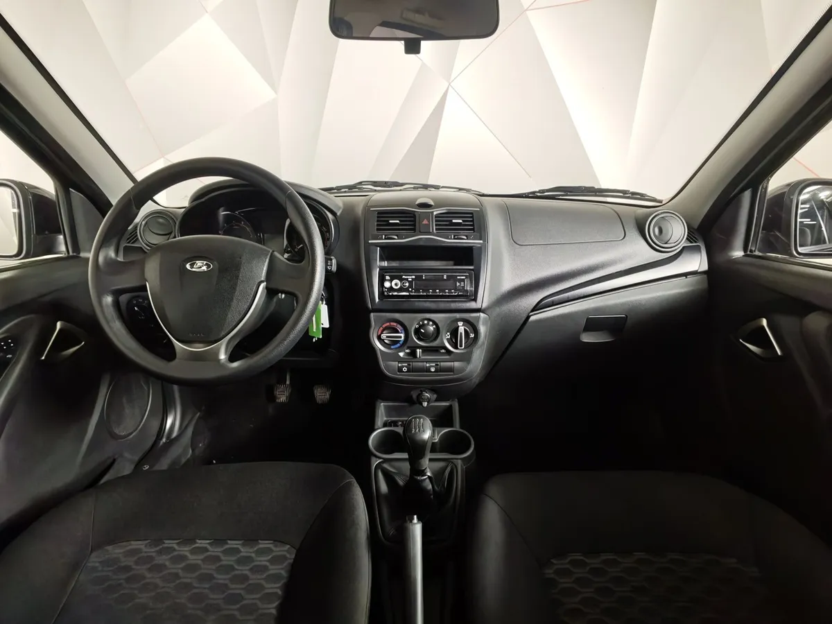 ВАЗ (Lada) Granta 1.6 MT 8кл (87 л.с.) Черный в АВИЛОН. Слайд №14