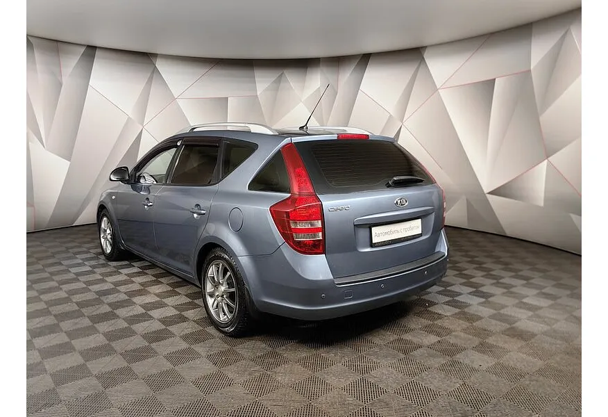 Kia Ceed 2.0 AT (143 л.с.) Синий в АВИЛОН. Слайд №4