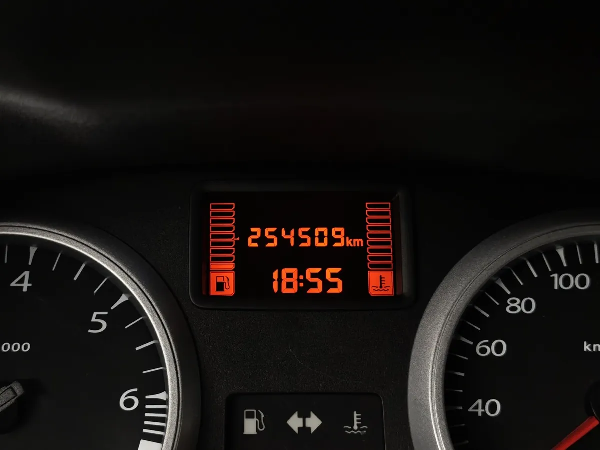 Renault Duster 1.6 MT 4WD (102 л.с.) Коричневый в АВИЛОН. Слайд №15