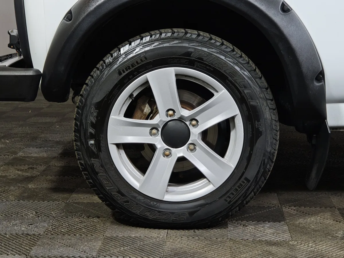 ВАЗ (Lada) 4x4 1.7 MT 8 кл. (Евро-4) (83 л.с.) Белый в АВИЛОН. Слайд №9