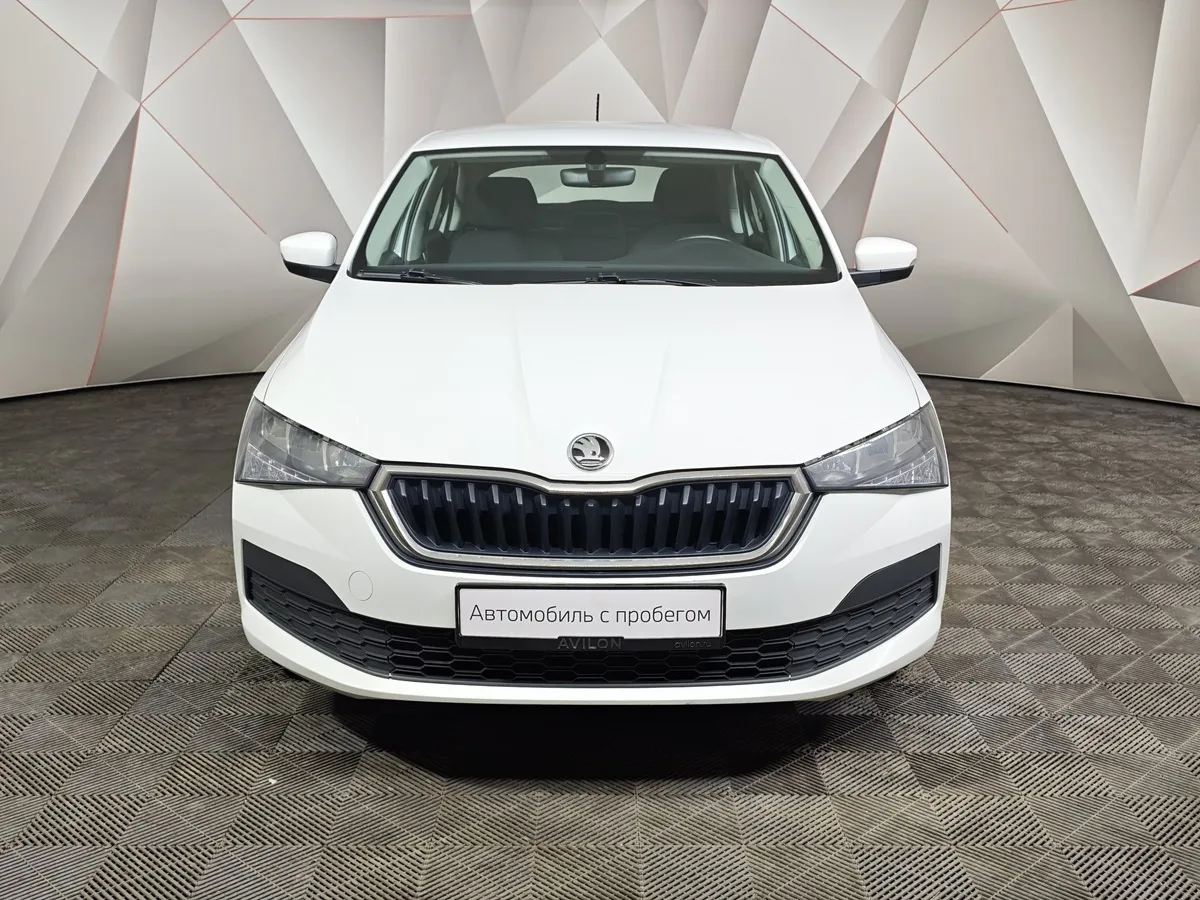 Skoda Rapid 1.6 AT (110 л.с.) Белый в АВИЛОН. Слайд №7