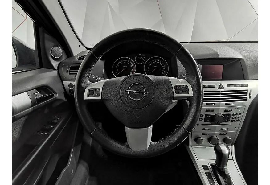 Opel Astra 1.8 AT (140 л.с.) base Серебристый в АВИЛОН. Слайд №19 Opel Astra 1.8 AT (140 л.с.) base Серебристый в АВИЛОН. Слайд №19