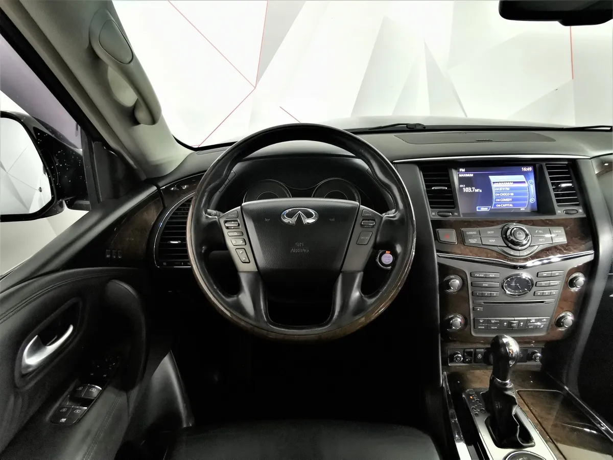 Infiniti QX80 5.6 АТ AWD (405 л.с.) Белый в АВИЛОН. Слайд №18