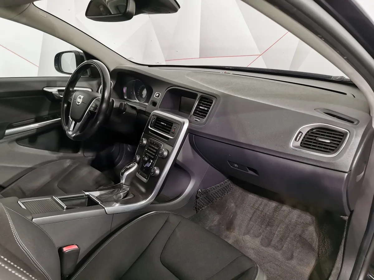 Volvo S60 2.5 T5 Geartronic AWD Cross Country (249 л.с.) Summum Черный в АВИЛОН. Слайд №12