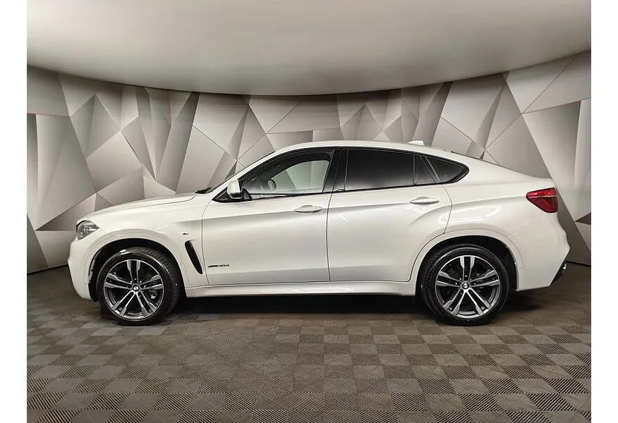 LIVE. Слайд №2