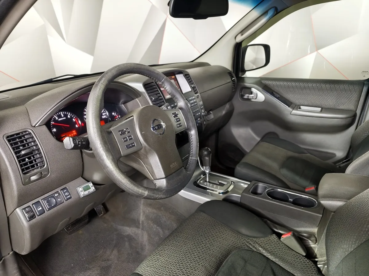 Nissan Pathfinder 2.5 dCi Turbo AT AWD (190 л.с.) Фиолетовый в АВИЛОН. Слайд №19