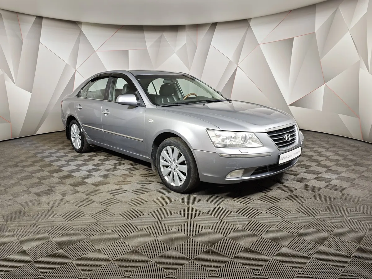 Hyundai Sonata 2.4 AT (174 л.с.) Серый в АВИЛОН. Слайд №3