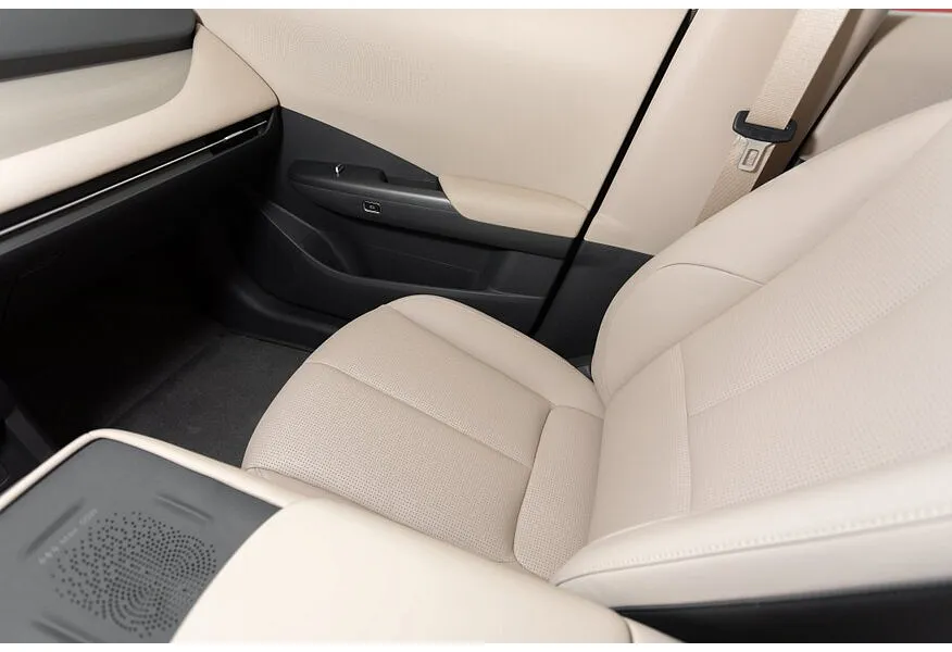 EVOLUTE i-JOY AT (163 л.с.) Оранжевый в АВИЛОН. Слайд №11