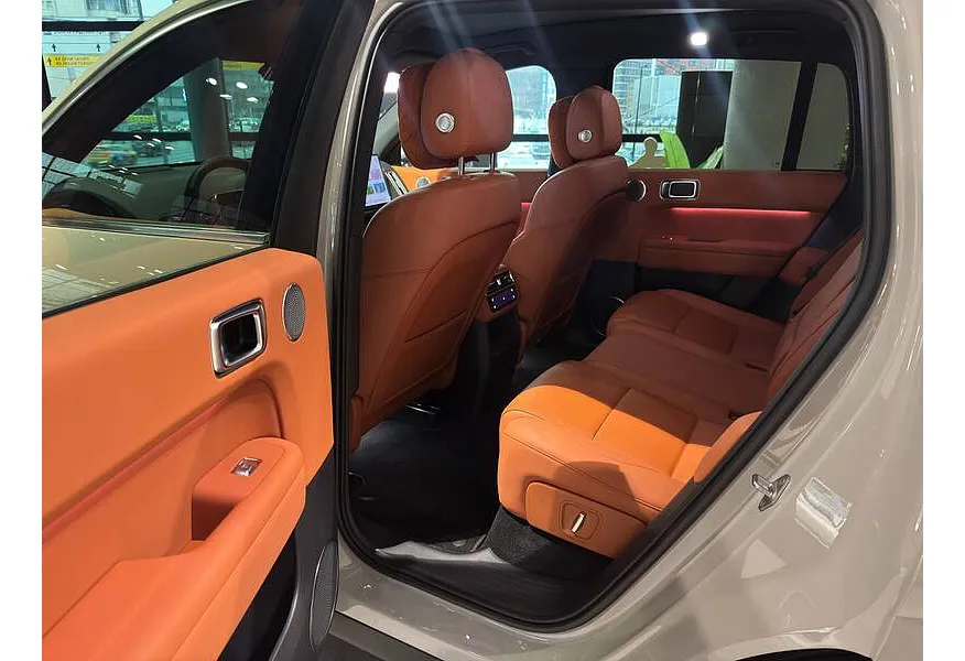 Li Auto L6 1.5 AT 4WD (150 л.с.) Pro Серый в АВИЛОН. Слайд №3